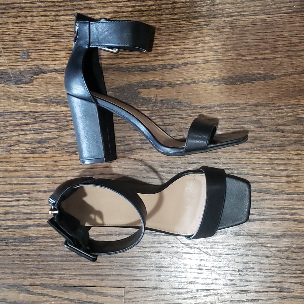 Rouge Helium Black Block Heels with Buckle and Zipper Back